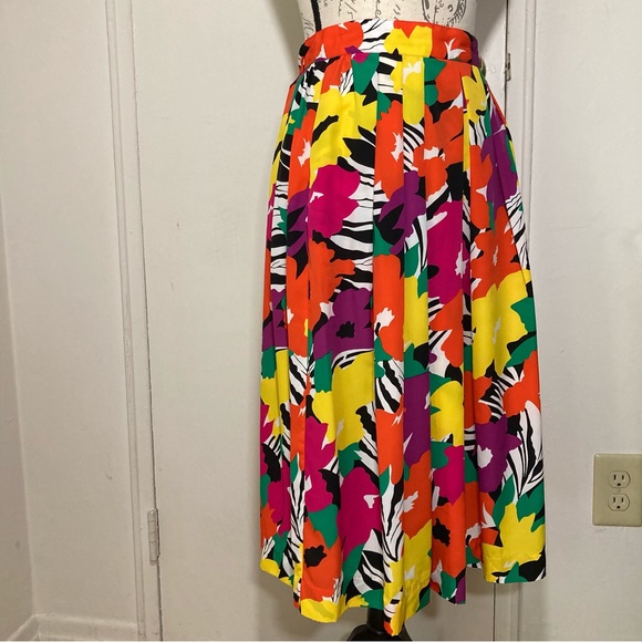 Lloyd Williams VINTAGE 80’s Pleated Floral Midi Skirt - Picture 5 of 16